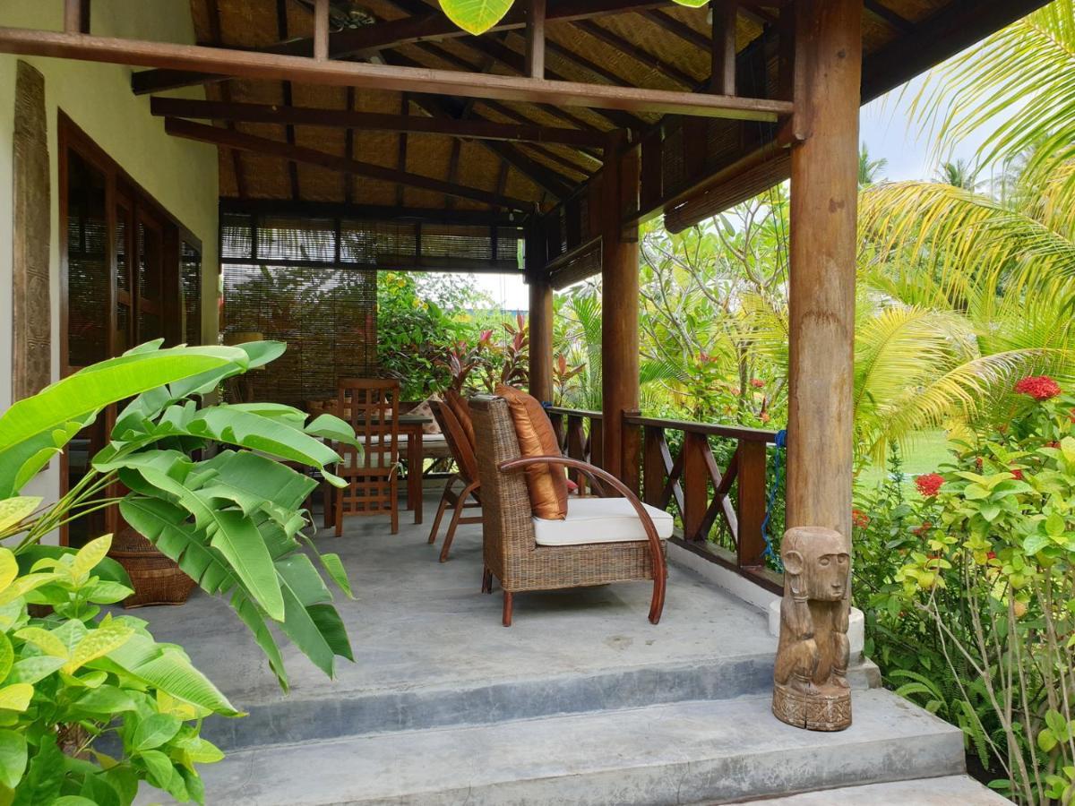 Waiara Village Guesthouse Maumere Buitenkant foto