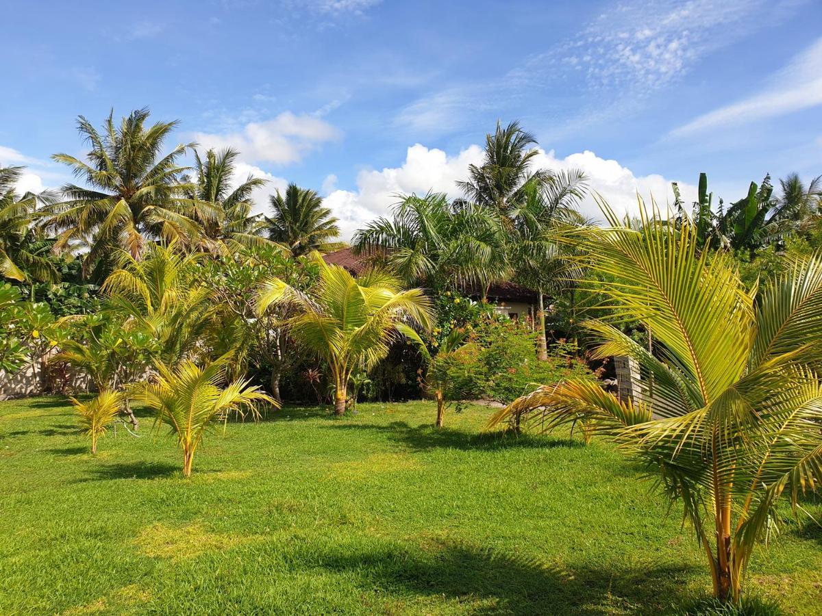 Waiara Village Guesthouse Maumere Buitenkant foto