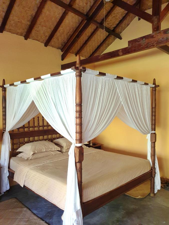Waiara Village Guesthouse Maumere Buitenkant foto